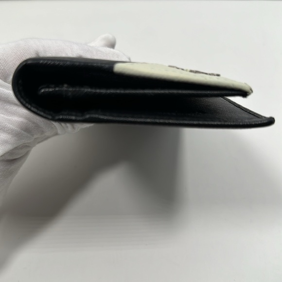 Authenticated PRADA Unisex Saffiano Leather Bi-Fold Bi-color Wallet- Black/White - Picture 13 of 16